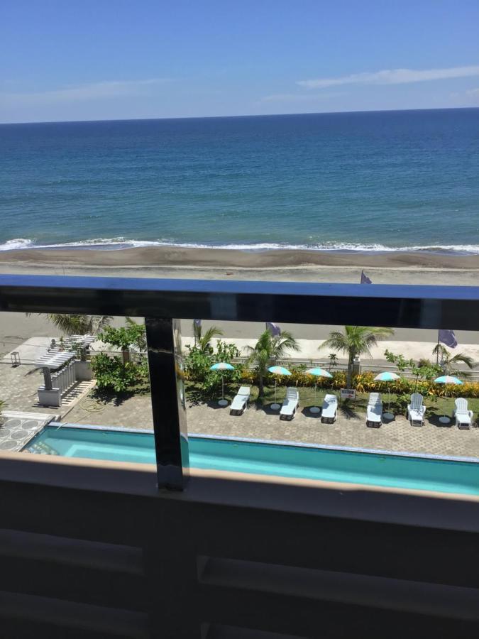 Em Royalle Hotel & Beach Resort San Juan  Exterior photo