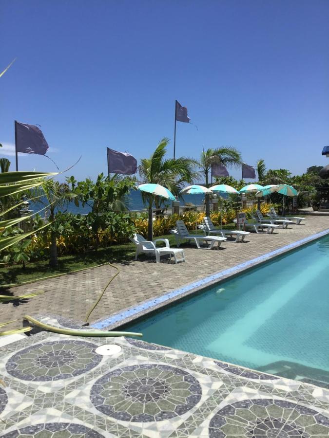 Em Royalle Hotel & Beach Resort San Juan  Exterior photo