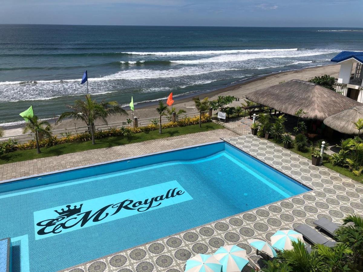 Em Royalle Hotel & Beach Resort San Juan  Exterior photo