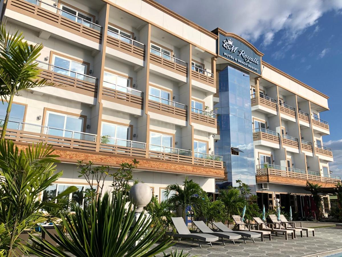 Em Royalle Hotel & Beach Resort San Juan  Exterior photo