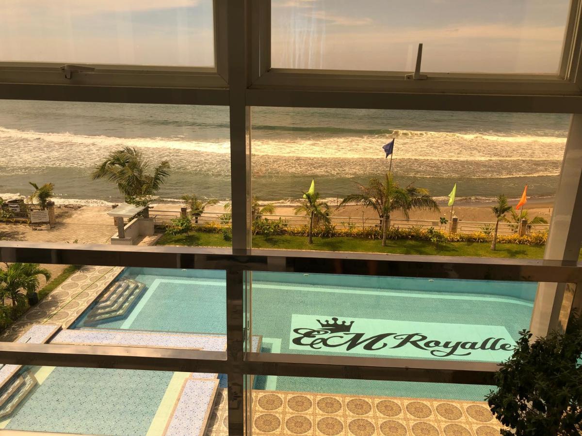 Em Royalle Hotel & Beach Resort San Juan  Exterior photo