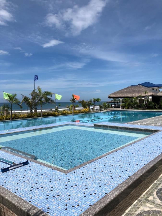 Em Royalle Hotel & Beach Resort San Juan  Exterior photo